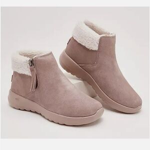 Skechers On-the-GO Joy Shrpa-Lined Ankle Boots-Happly Cozy-Dk Taupe-7.5M-A520162
